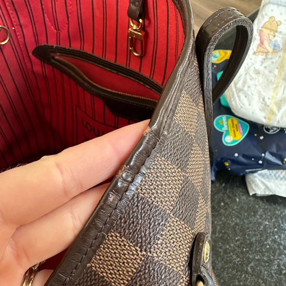Louis Vuitton Neverfull MM Damier with red interior - Picture 6 of 14